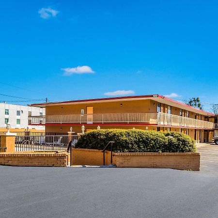 Econo Lodge Inn & Suites Macon Extérieur photo