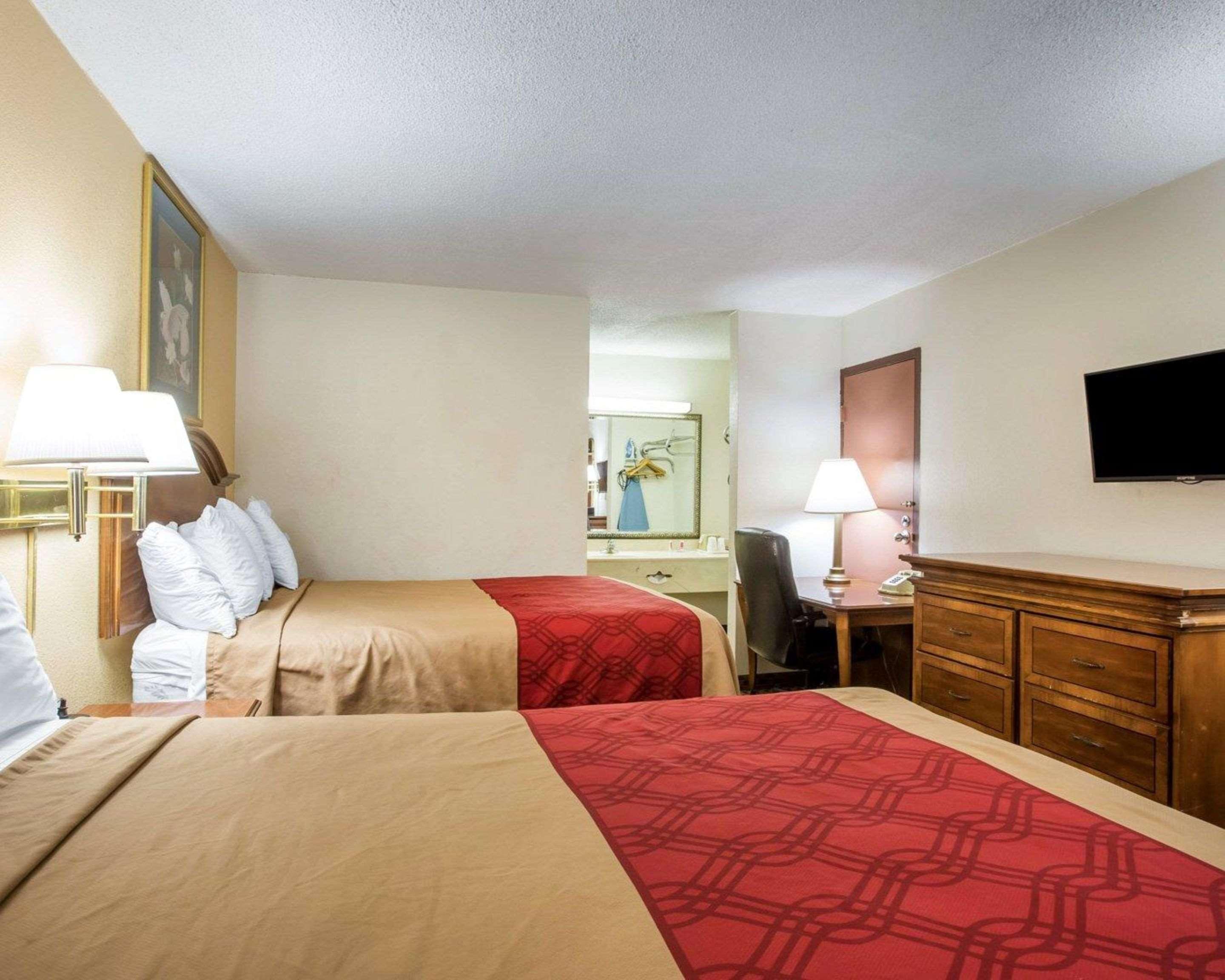 Econo Lodge Inn & Suites Macon Extérieur photo